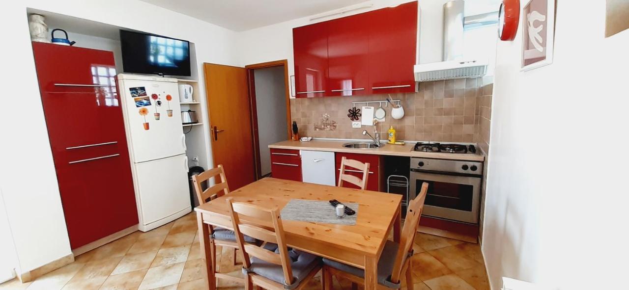 Apartment Monte Zaro Pula Exteriör bild