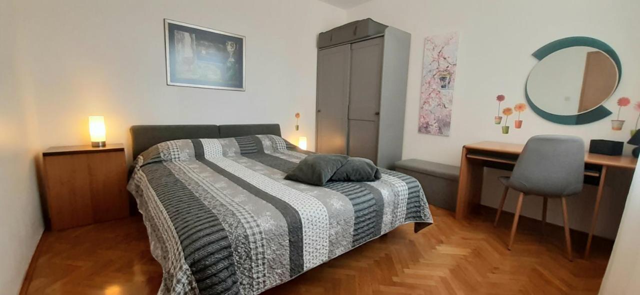 Apartment Monte Zaro Pula Exteriör bild