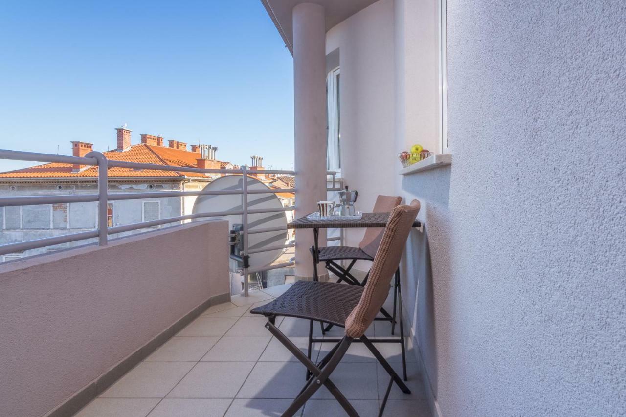 Apartment Monte Zaro Pula Exteriör bild